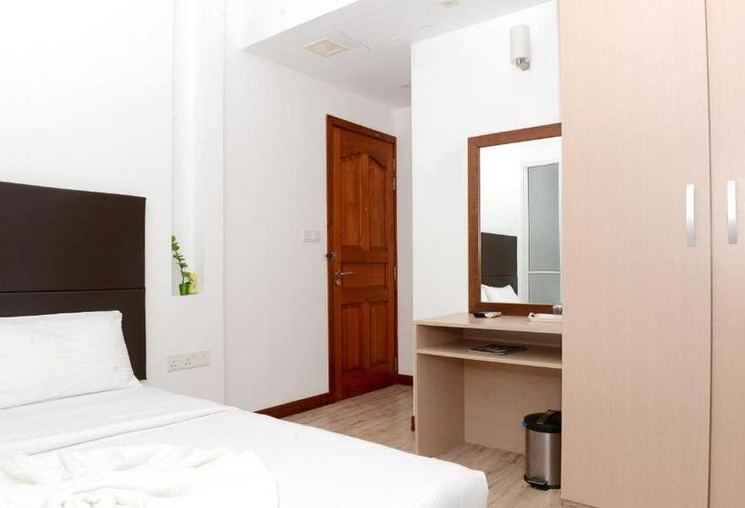 اتاق لوکس با چشم‌انداز دریا, Express Inn At Hulhumale