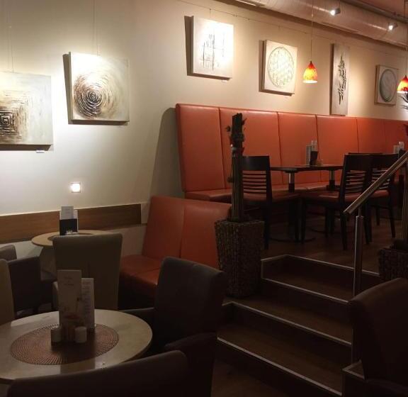 Семейный Номер, Kunstcafe Rooms