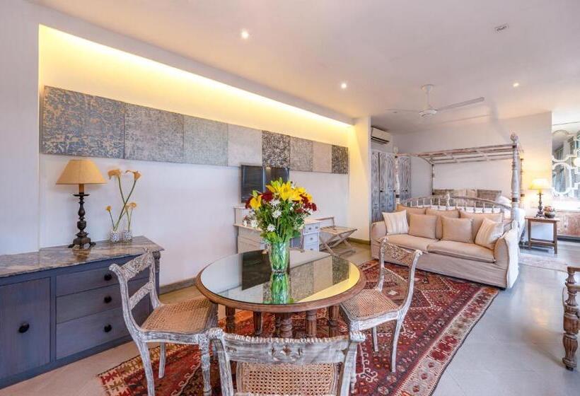 Люкс Вид на Сад, 55tg Boutique Suites