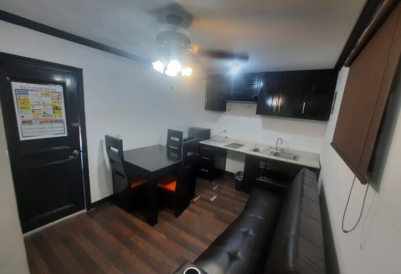 استودیوی استاندارد, Garcias Suites Y