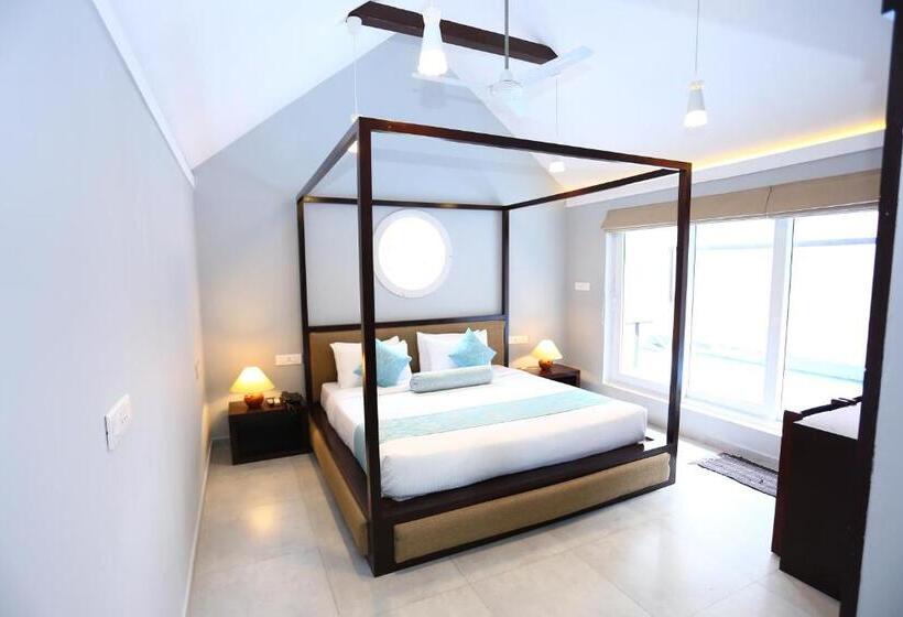 Standard Room King Size Bed, Crayons Guest House Munnar