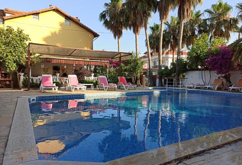 Люкс Вид на Бассейн, Işıl Suit Apart Otel
