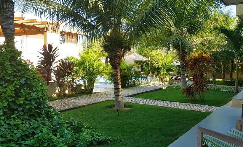 디럭스 스위트 킹 침대, Ravenala Hotel Boutique