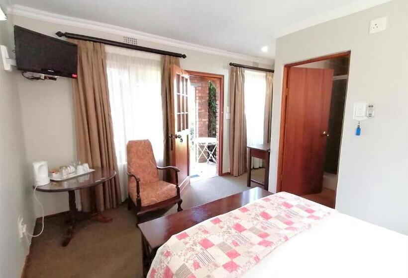 Номер Стандарт Вид на Бассейн, Van Dykshuis Guest House