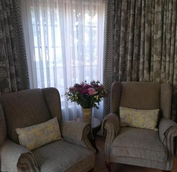 Номер Стандарт Вид на Сад, Van Dykshuis Guest House