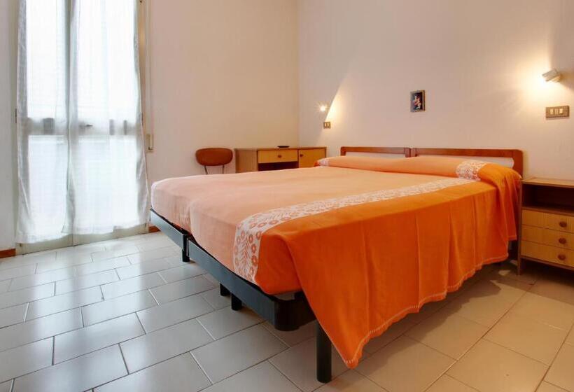 Economy Quadruple Room, Sorriso