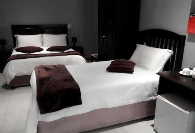 Семейный Номер, Tukha Guesthouse