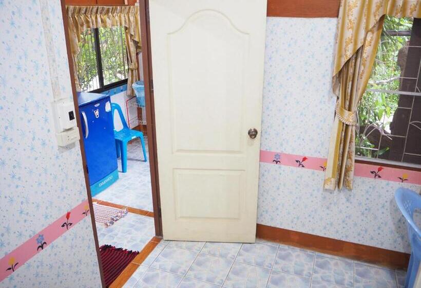 패밀리 방갈로, Three J Guesthouse