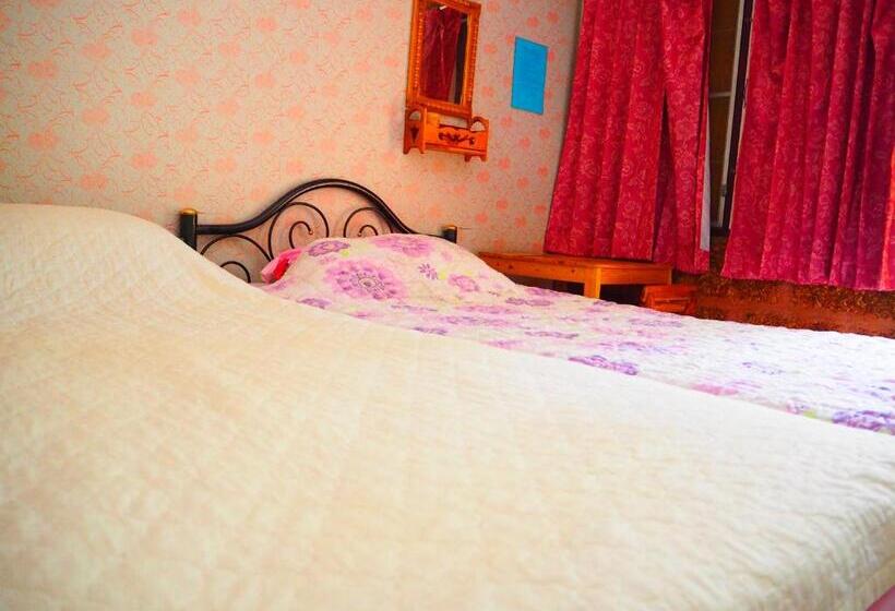 디럭스 룸, Three J Guesthouse