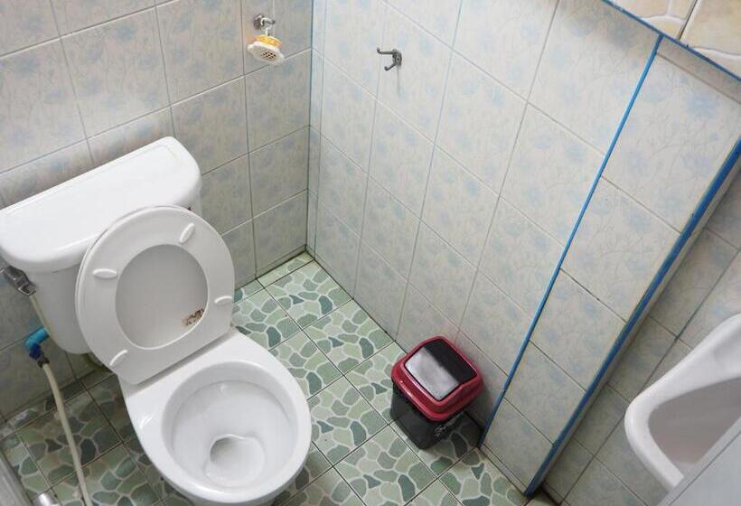 스탠다드 방갈로, Three J Guesthouse