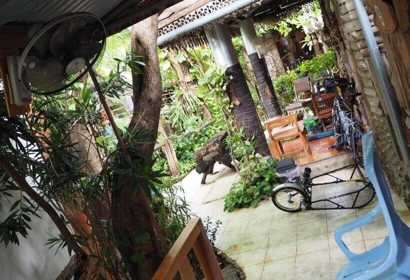 스탠다드 방갈로, Three J Guesthouse