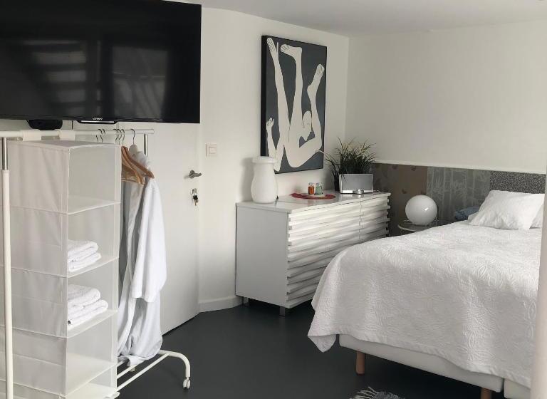 Семейный Номер, Guesthouse Poppies