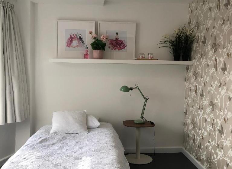 חדר משפחתי, Guesthouse Poppies
