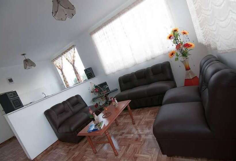 דירת חדר, La Casa De Chamo