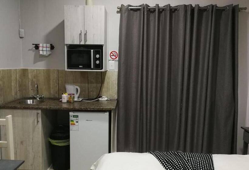 Номер Economy, Kalahari Rus