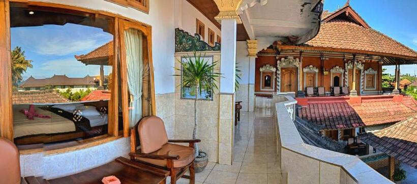 Номер Deluxe, Serangan Inn Ii