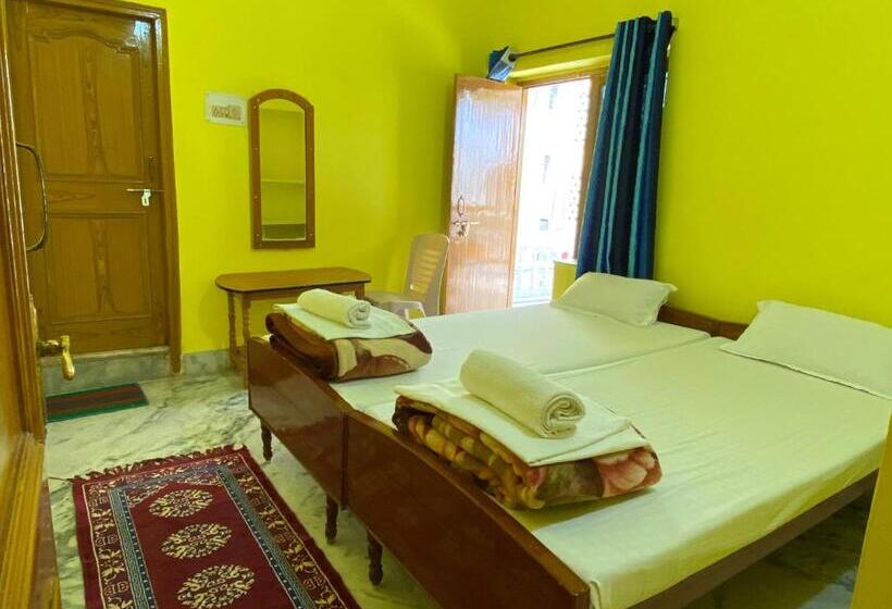 חדר סטנדרט עם מרפסת, Rahul Guest House