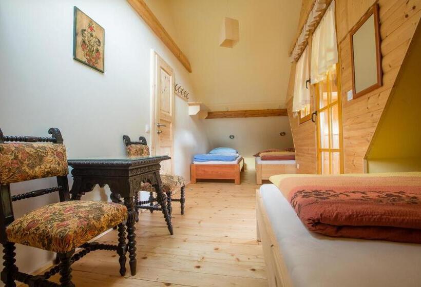 غرفة عائلية حمام مشترك, Guest House Kraljev Hrib