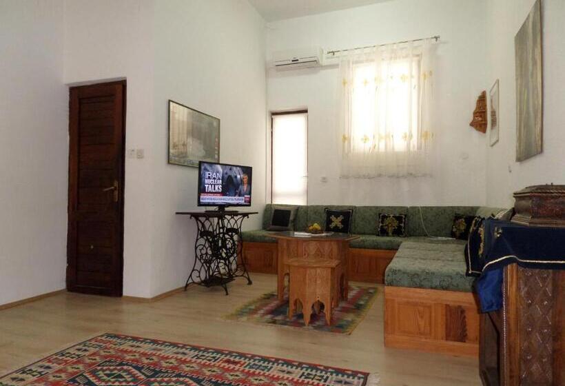 آپارتمان 1 خوابه, Green River Apartment