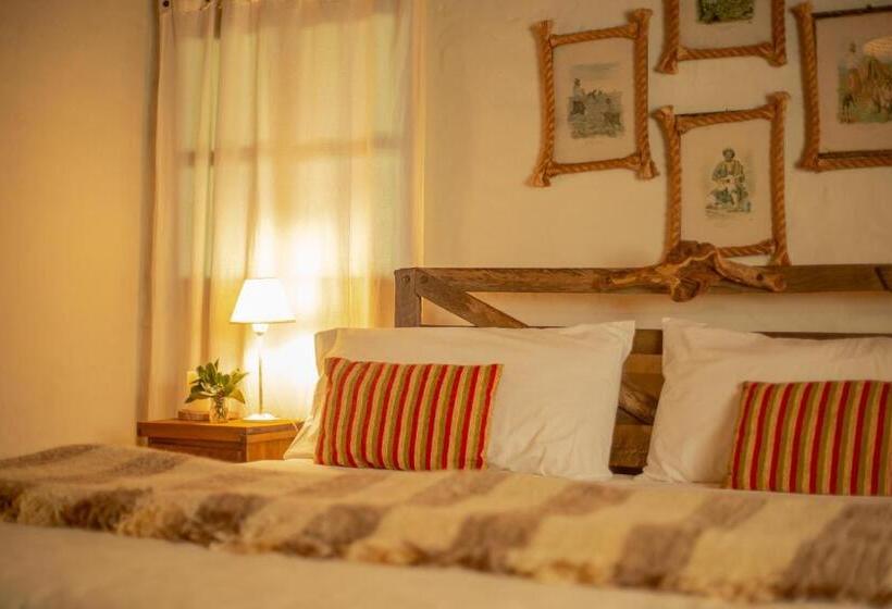 Quarto Quádruplo Estandar, Posada Uguay   Esteros Del Iberá