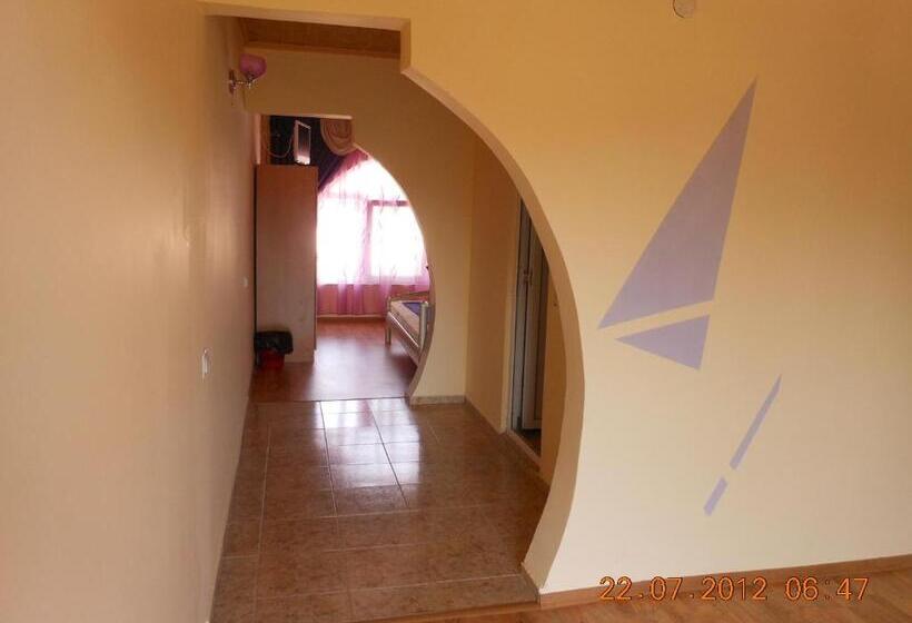Comfort room with balcony, Casa Silvia