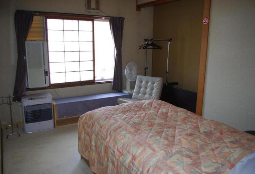 غرفة قياسية فردية حمام مشترك, P Dash Garden Backpackers