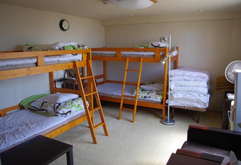 غرفة قياسية رباعية, P Dash Garden Backpackers