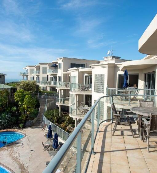 Апартаменты 2 спальни Вид на Бассейн, The Reef Beachfront Apartments