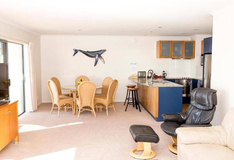 Апартаменты 3 Спальни Вид на Море, The Reef Beachfront Apartments
