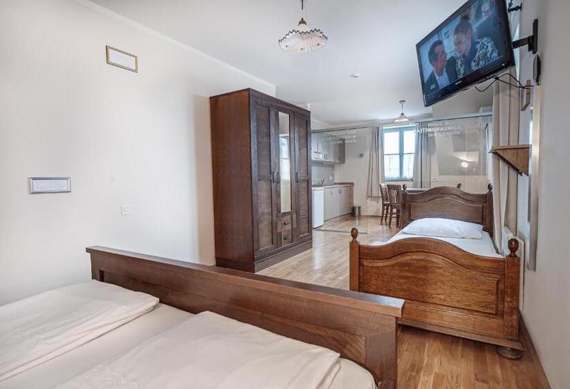 اتاق سوپریور سه تخته, Rooms & Apartments Parma