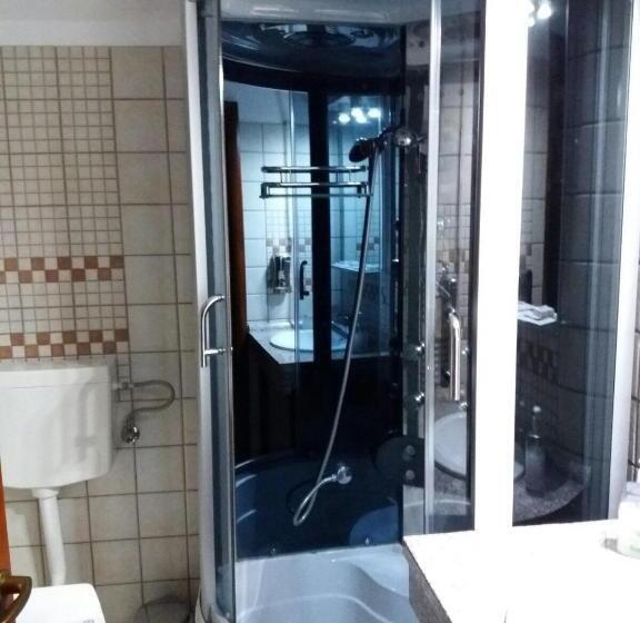 Люкс 2 Спальни, Pensiunea Total Din Ceahlău