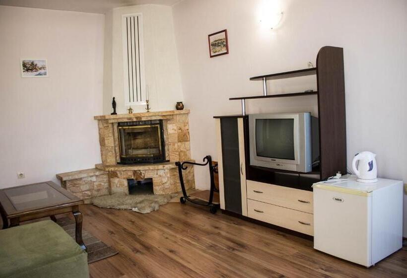 발코니가 있는 스위트, Guest House Ilinden