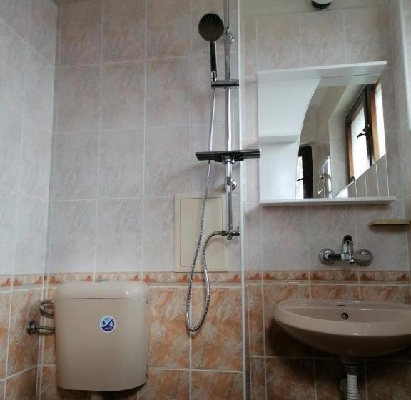标准房带园景, Kastela Guest House