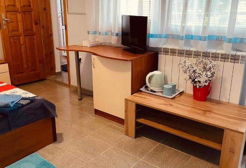 Quarto Estandar Vista Jardim, Kastela Guest House