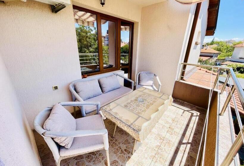 带2个卧室的公寓, Kastela Guest House