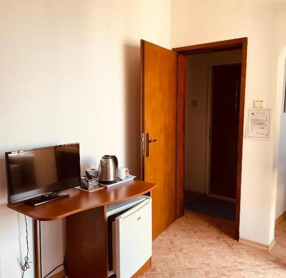 Quarto Estandar Vista Mar, Kastela Guest House