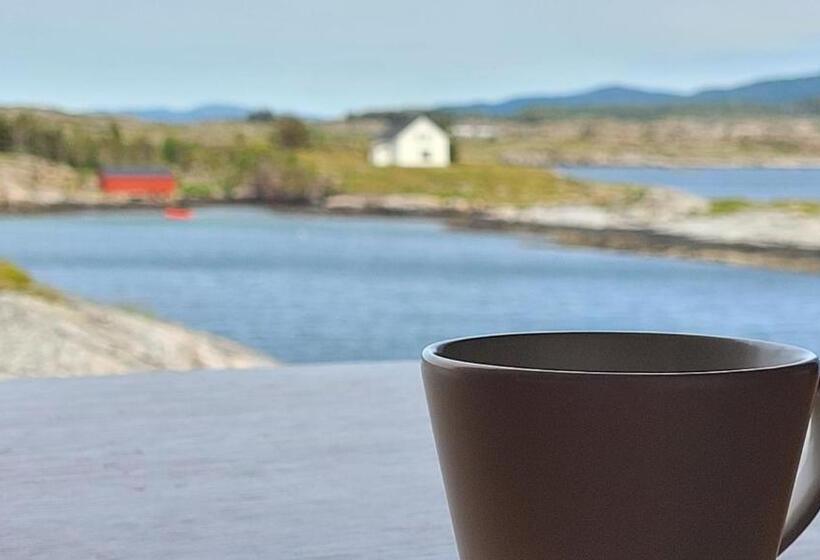 スタンダードスタジオ, Sveggvika Guesthouse