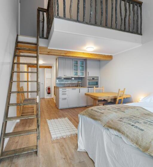 带海景的标准工作室, Sveggvika Guesthouse
