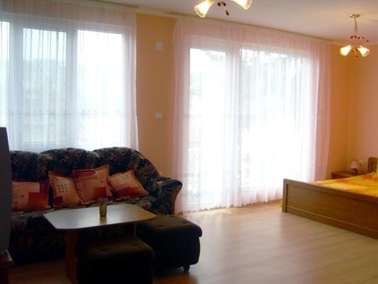 Полулюкс с Балконом, Family Hotel Velevi