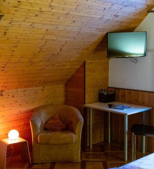 Номер Стандарт, Auberge Du Prévoux