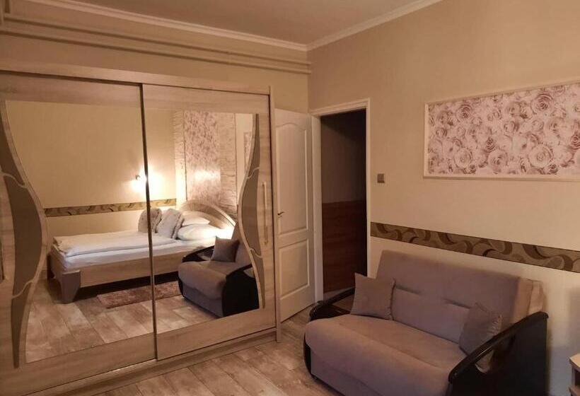 Appartement 2 Chambres, Kék Lagúna Wellness Apartmanok