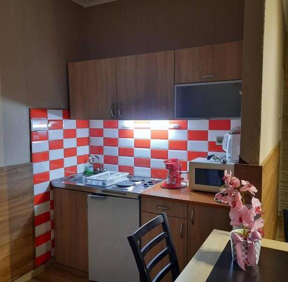 Апартаменты 2 Спальни, Kék Lagúna Wellness Apartmanok