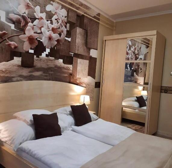 Апартаменты 2 Спальни, Kék Lagúna Wellness Apartmanok