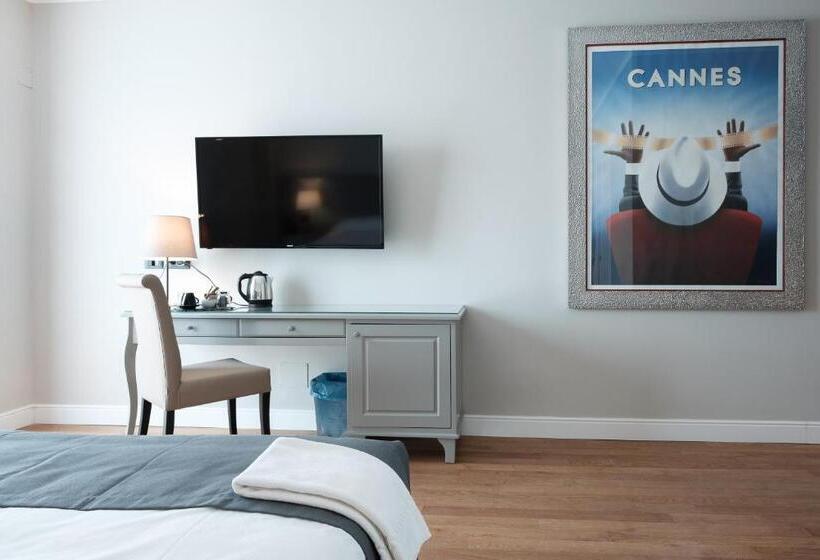 اتاق استاندارد با تخت بزرگ, De Ville