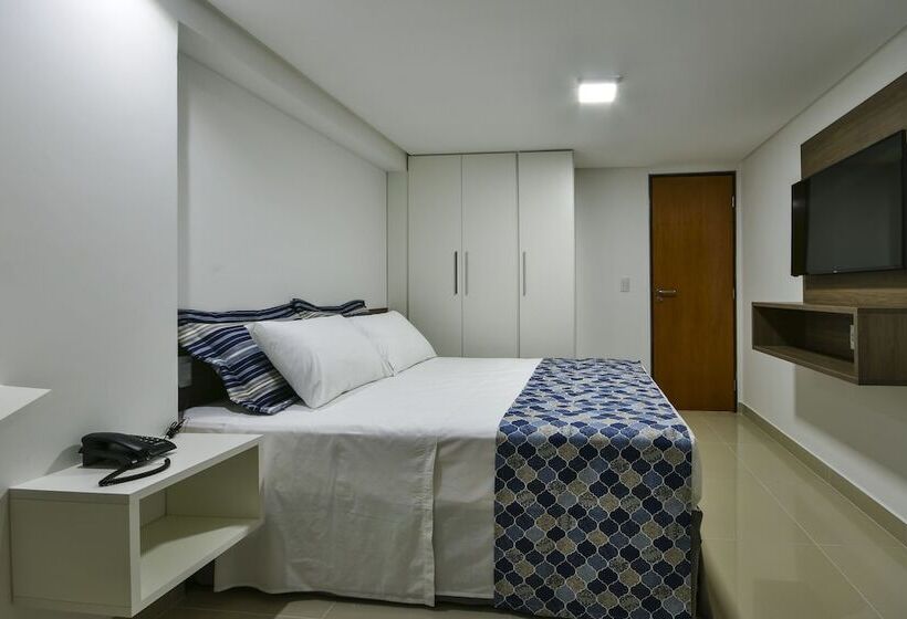 Studio Standard, Littoral Gold Flat