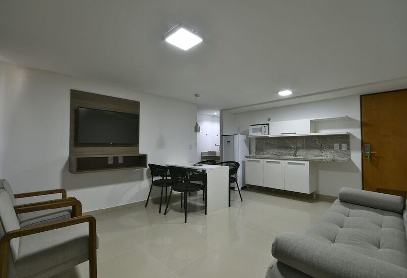 Suite, Littoral Gold Flat