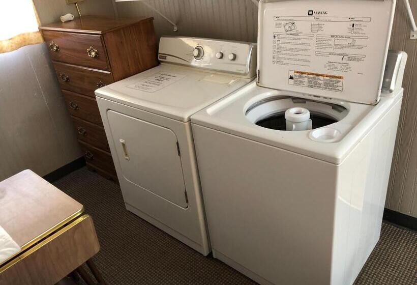 Номер Стандарт, Town N  Country Motel
