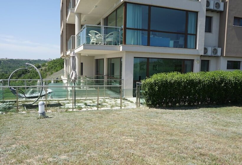 Апартаменты Comfort 2 Спальни, Calithea Complex