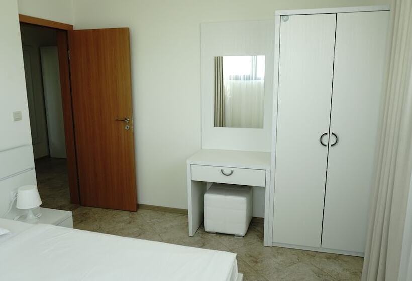 Апартаменты Comfort 2 Спальни, Calithea Complex