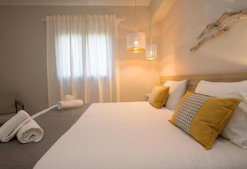 Люкс с Бассейном, Golden Coast Resort
